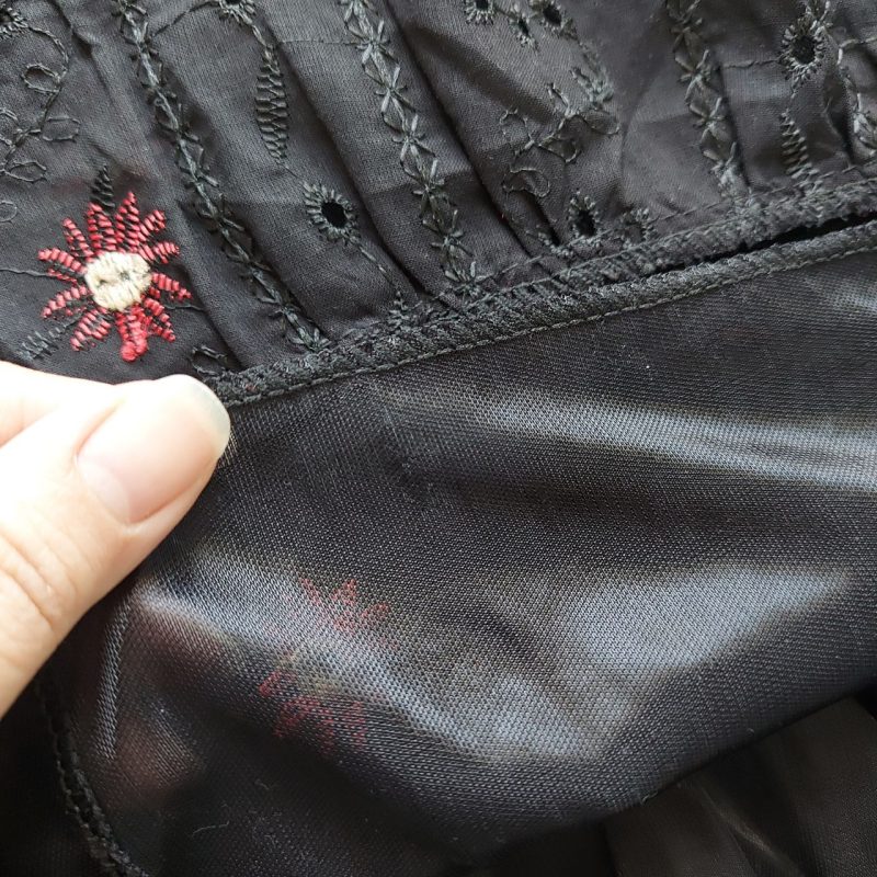 پیراهن مشکی دخترانه طرح خامه دوزی(۲ تا ۷ سال) - Image 3