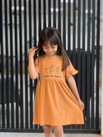 پیراهن آستین چین‌دار طرح سه گل(۳ تا ۱۱ سال) - Image 4