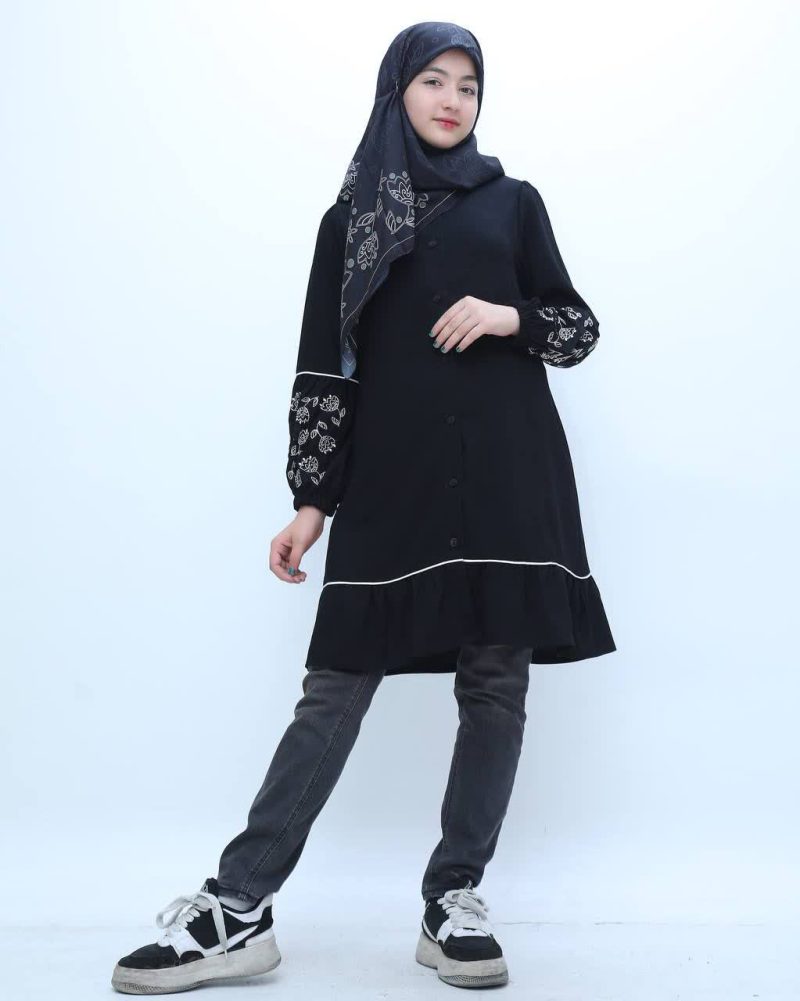 مانتو مشکی دخترانه طرح لاله(8تا16سال) - Image 2