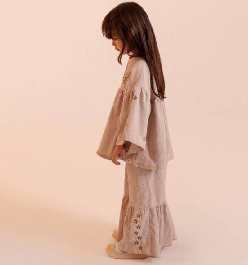 شومیز شلوار چین دار دخترانه طرح اطلس(4تا 11سال) - Image 3
